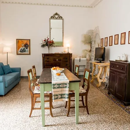 Artistic Apartment