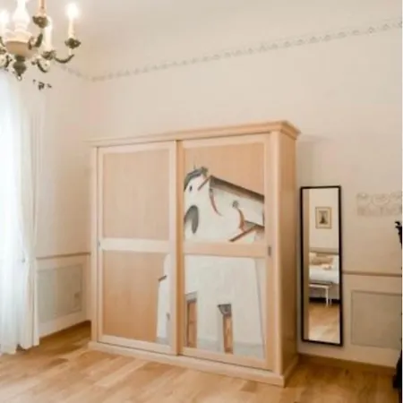 Apartment Artistic *
